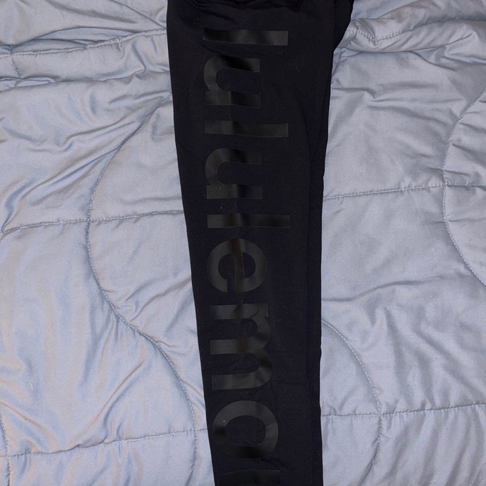 Lululemon aligns with logo down the leg